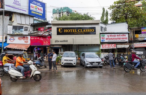 Bhudargarh Colony Hotel | Hotel Classio Andheri