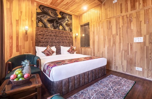 Pahalgam Hotel | Hotel Classy Castle