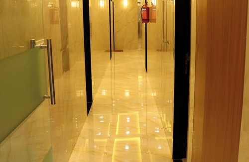 Malad East Hotel | Hotel Comfy Inn