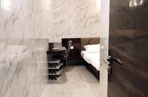 Malad East Hotel | Hotel Comfy Inn