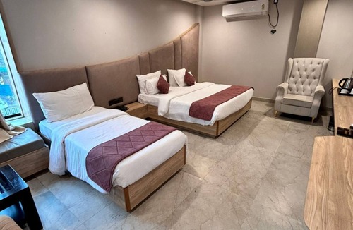 Bhubaneshwar Hotel | Hotel Cosmos