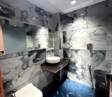 Surat Hotel | Hotel Cozzy Palace