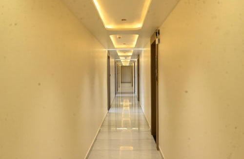 Chandkheda Hotel | Hotel Crystal