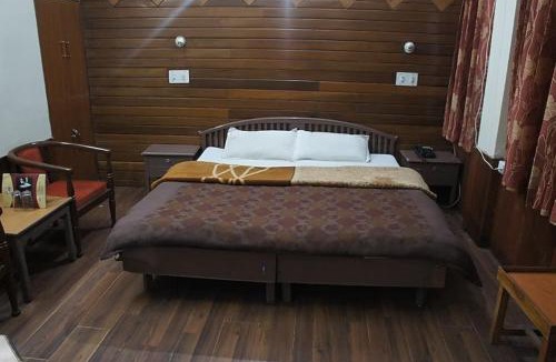 Dalhousie Hotel | Hotel Dalhousie Shangrila Hotel Near Hill Station - Natural Landscape & Mountain View - Comfortable Stay with Family