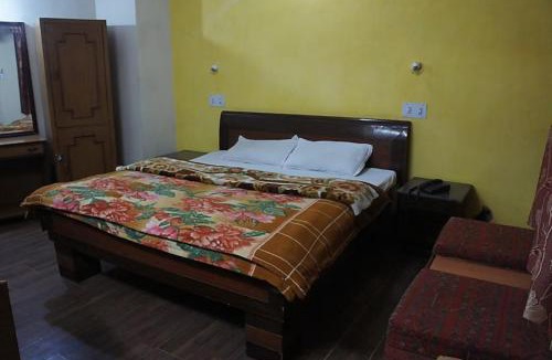 Dalhousie Hotel | Hotel Dalhousie Shangrila Hotel Near Hill Station - Natural Landscape & Mountain View - Comfortable Stay with Family