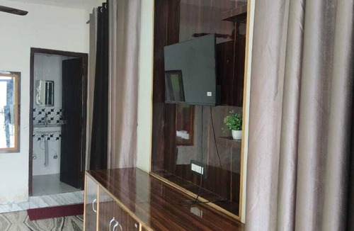 Bullawala Hotel | Hotel Dev Palace Kempty