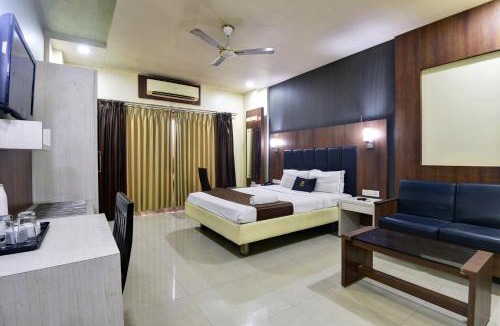 Panvel Hotel | Hotel Devanshi & Banquets by Classy Stay