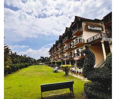 Lataguri Resort | Hotel Dream Land With Swimming Pool Facility In Lataguri