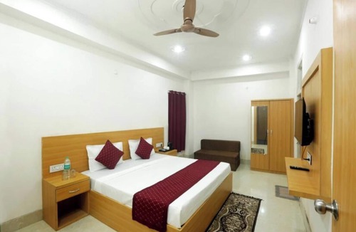 Faizabad Hotel | Hotel Dwarkadhish Plaza