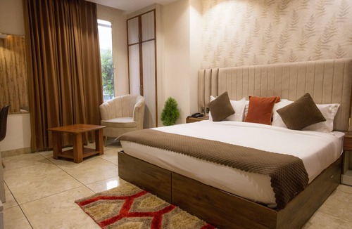Mohali Hotel | Hotel Eminence