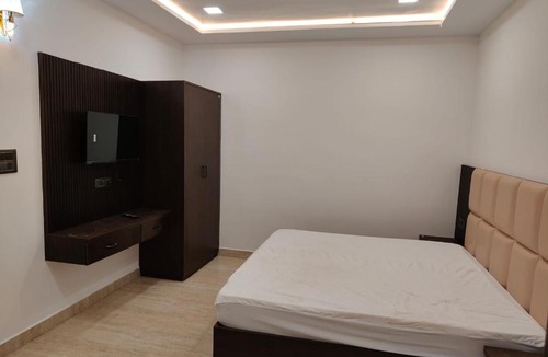 Taj Ganj House | Hotel Empress Gold