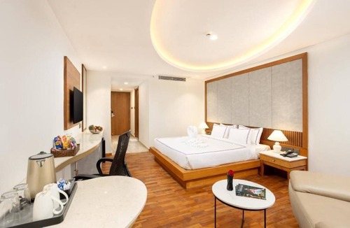 Kozhikode Hotel | Hotel Explora Calicut by Nova