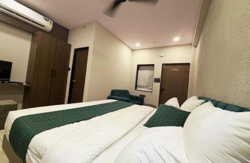 Surat Hotel | Hotel Fortune, Althan