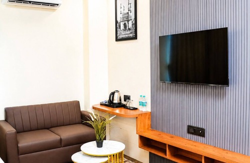 Shamshabad Hotel | HOTEL GALADARI