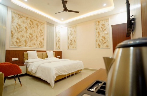 Naini Hotel | Hotel Ganga Banquet And Restaurant