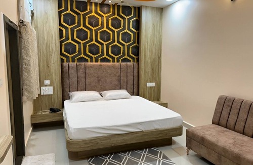 Chitrakoot Hotel | HOTEL GANGA RAM