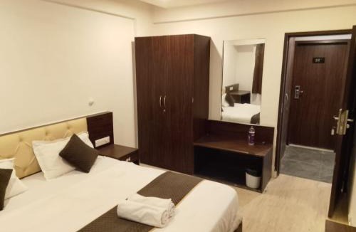 Pune Hotel | Hotel Ginger Gold