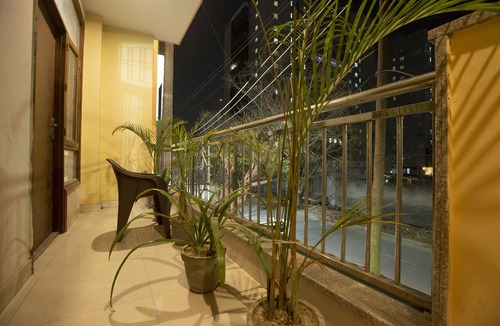 Sector 62 Hotel | Hotel Glinzer Palace By Aura