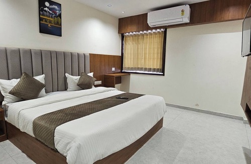 Dholka Hotel | Hotel Glory