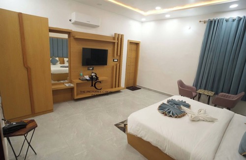 Govardhan Hotel | Hotel Govind Residency