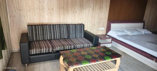 Barwani Hotel | Hotel Grand Swastik