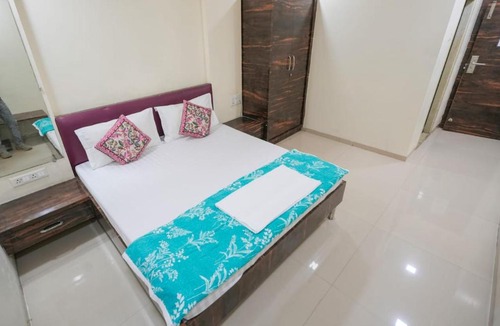 GIDC House | hotel green ac&non ac rooms