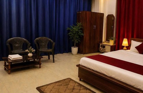 Vrindavan Hotel | Hotel GRG Bhavan Vrindavan