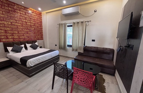 Faizabad Hotel | Hotel Gurudev Palace