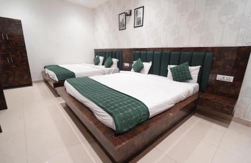 Vrindavan Hotel | Hotel Hari Kripa Dham Near Prem Mandir Vrindavan