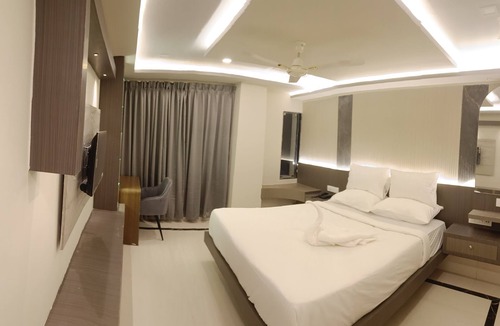 Ballygunge Hotel | Hotel High Rise