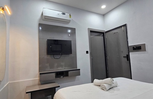 Gandhinagar Hotel | Hotel HR Town