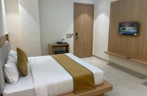 Khattalwada Hotel | Hotel Immense Plaza
