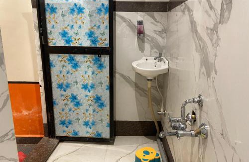 Chhuikhadan Hotel | Hotel Jain's Inn