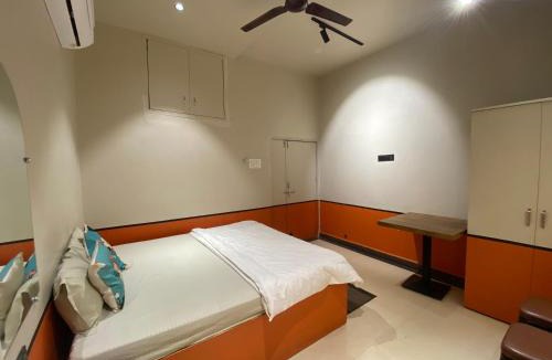 Chhuikhadan Hotel | Hotel Jain's Inn