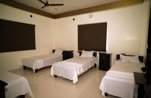 Raiganj Hotel | Hotel Joy Guru Inn