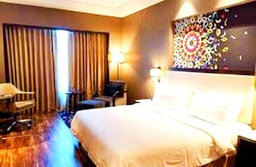 Varanasi House | Hotel L-LuxuriousLodge Suites