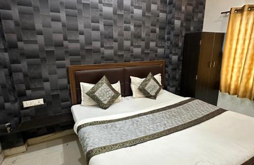 Varanasi House | Hotel Lake View