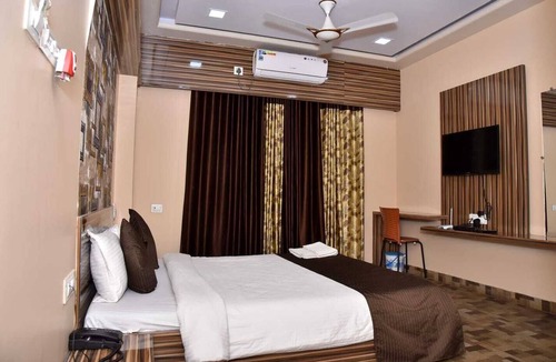 Mahad Hotel | Hotel Landmark Inn
