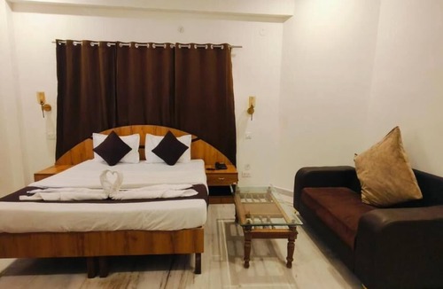 Dehradun Hotel | Hotel Laxmi Palace