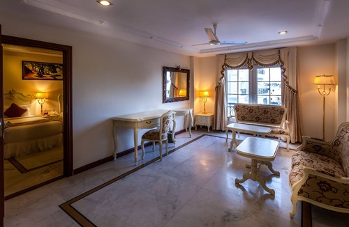 Kalapettai Hotel | Hotel Le Royal Park