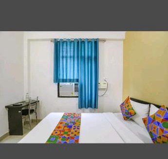 Varanasi Hotel | Hotel Lilly Grand