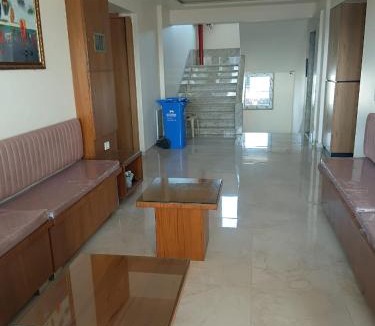 Nashik Hotel | Hotel Manjula Inn
