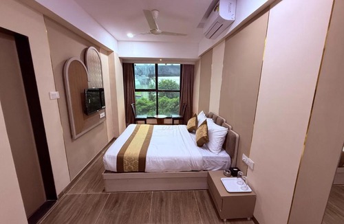 Thane West Hotel | Hotel Melody NX
