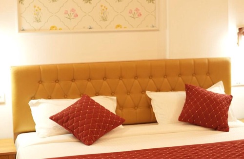 Pala Hotel | HOTEL MERIYA PALA