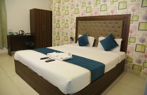 Shamshabad Hotel | Hotel MN Grand