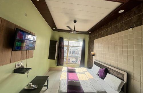 Mayapur Hotel | Hotel Mother land near Prem aashram Ganga Ghat