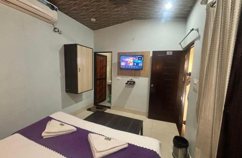 Mayapur Hotel | Hotel Mother land near Prem aashram Ganga Ghat