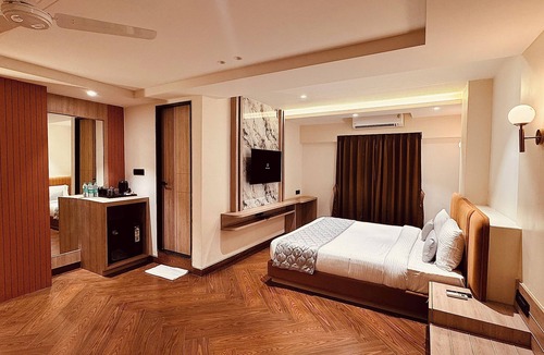 Indore Hotel | Hotel Mumbai House-Vijay Nagar