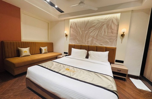 Indore Hotel | Hotel Mumbai House-Vijay Nagar