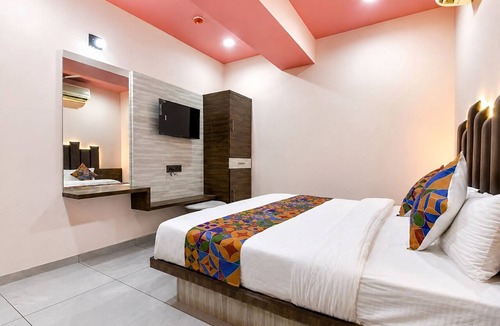 Parbhani Hotel | Hotel Narayanee